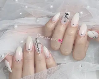 ネイル 〜Shine Nail〜【サイナネイル】パラジェル／ 長さだし／持ち込み／ワンホン／フィルイン所属・サイナ🎀 長さだし&デザインのネイルデザイン