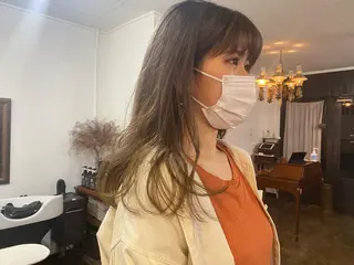 ミディアム 艶カラー🫧 MOMOYOのヘアスタイル