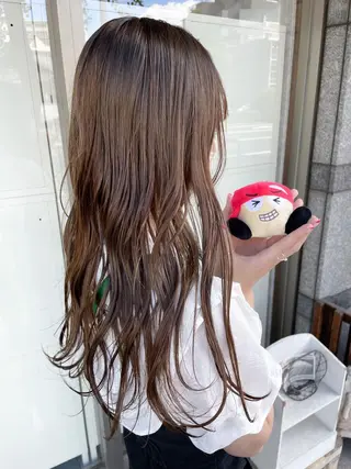 ロング カラー ヘアアレンジ イワタ マハ/ minim hairのヘアスタイル