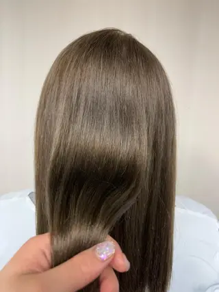 セミロング カラー ウスイマイコ カット/ケアカラーのヘアスタイル