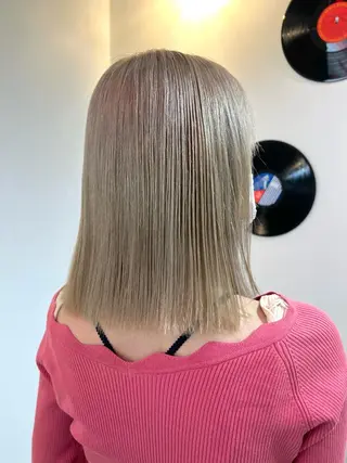 ショート カラー ヘアアレンジ 🧨ブリーチー×ボブ レイヤー💎じゅえるのヘアスタイル