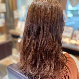 セミロング 加藤 実穂のヘアスタイル