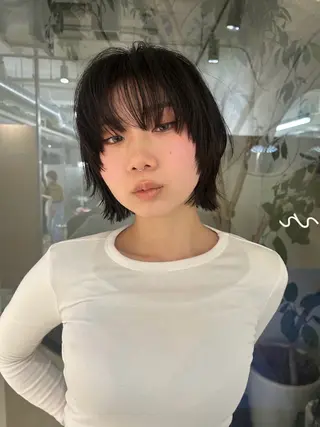 ショート hen所属・心斎橋/レイヤー/ ブリーチ/モエのヘアスタイル