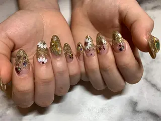 ネイル 髙城 亜紀のネイルデザイン