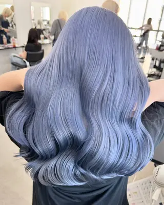 ロング カラー ヘアアレンジ GO TODAY シェアサロン 原宿本店所属・原宿ハイトーンカラー 🌼みるい🌼のヘアスタイル