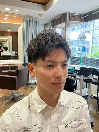 ショート メンズ TAYA 心斎橋所属・山本 聖真のヘアスタイル