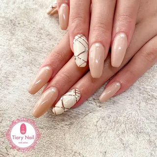 ネイル Tiary Nail Fのネイルデザイン