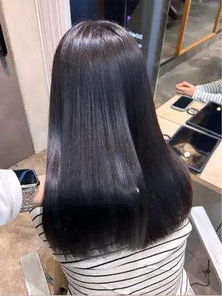 セミロング カラー EMANONアザレア梅田所属・堤 麻衣子のヘアスタイル