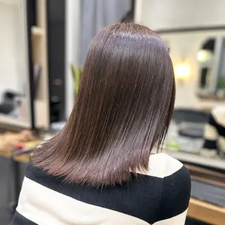 ミディアム カラー Savoir GRANMASH【サヴォア　グランマッシュ】所属・ショート/レイヤー/ 透明感/グレージュのヘアスタイル