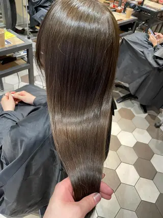 セミロング 髪質改善、縮毛矯正 酸性縮毛矯正のヘアスタイル