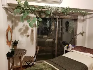 U_la所属・U_la [ウーラ] 片岡の眉毛・アイブロウイメージ