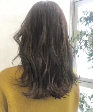セミロング カラー nakahara madokaのヘアスタイル