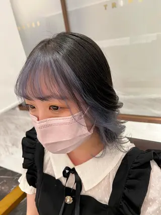 ミディアム カラー 浦﨑 笑美里のヘアスタイル