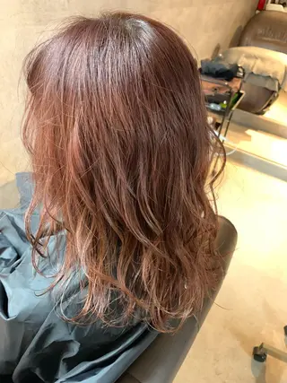 ミディアム 島守 桃香のヘアスタイル