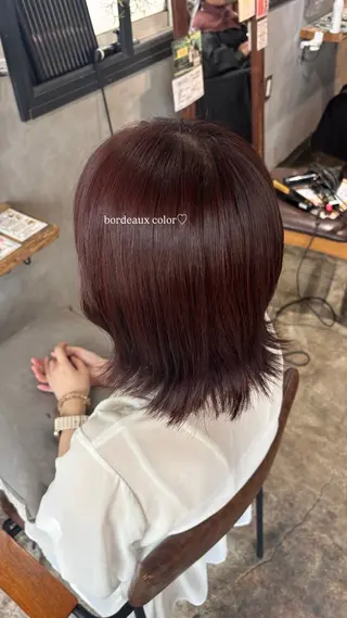 ミディアム イチセ ユキのヘアスタイル