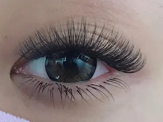 マツエク・マツパ SESUNNY セサ二ー　SAYAのマツエク・マツパデザイン