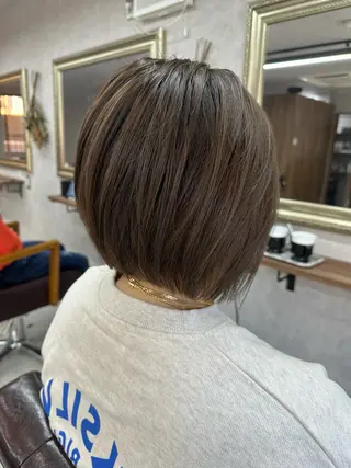 ショート カラー Lien 深井店のヘアスタイル