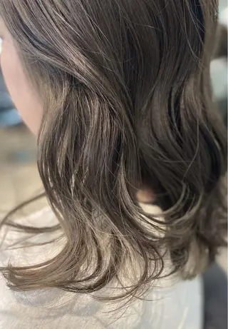 セミロング MADRAS stylistのヘアスタイル