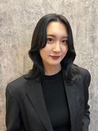 セミロング カラー 地毛風艶カラー🌿 喜多夏海のヘアスタイル