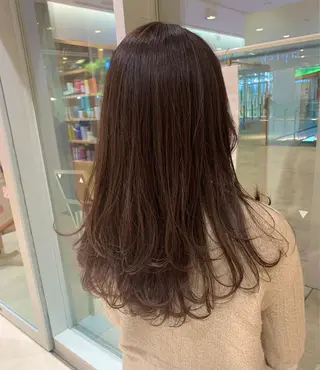 ロング カラー 下川 由貴のヘアスタイル