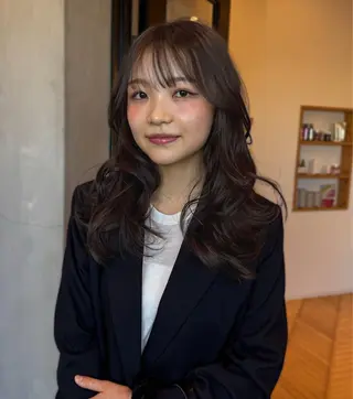 ミディアム ベージュカラー/長岡 レイヤーカット/コウのヘアスタイル