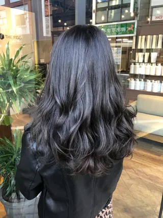 ロング カラー あらい なつみのヘアスタイル