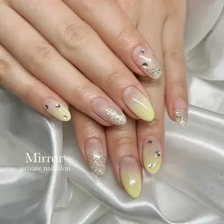 ネイル nailsalon Mirrorのネイルデザイン