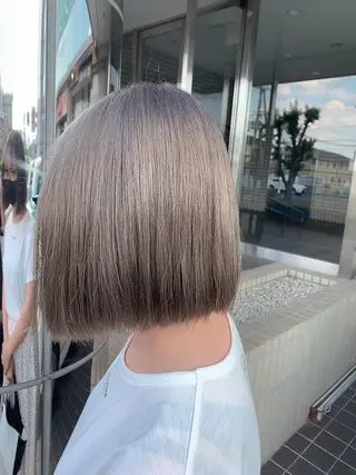 ショート カラー GOOD LUCK所属・尾曲 晃直のヘアスタイル