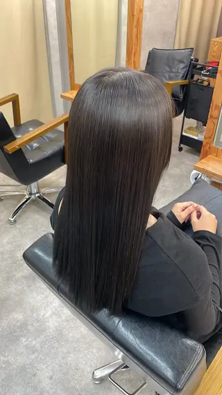 ロング カラー 荒川 桃花のヘアスタイル