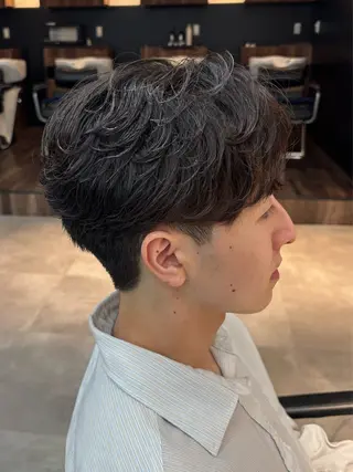 パーマ メンズ 保立メンズカット 千葉駅フェザーパーマのヘアスタイル