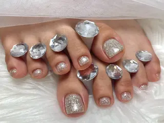 ネイル NAILSALON LUNON 獨協大学前駅店所属・LUNON 獨協大学前駅店のネイルデザイン