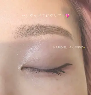 アイブロウ イチセ ユキのヘアスタイル
