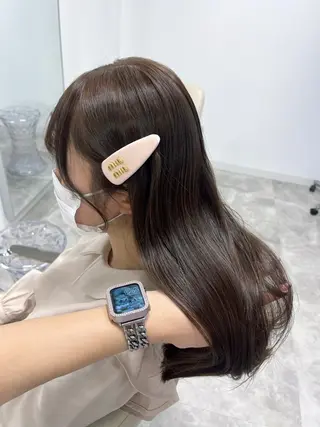 ロング 𝑴𝑰𝑯𝑶 ／ワンホンヘアのヘアスタイル