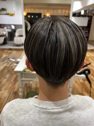 カラー メンズ 笹江 瑞穂のヘアスタイル