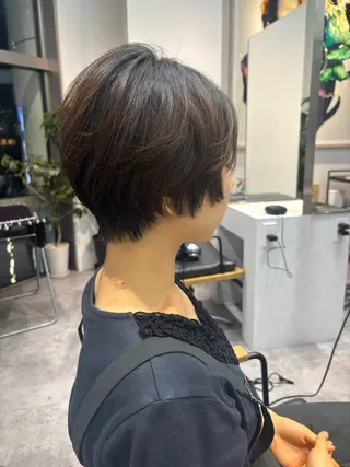 ショート カラー ヘアアレンジ マエダ アズミ🌱のヘアスタイル