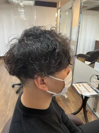 ショート パーマ メンズ 万都里 MATSURIのヘアスタイル