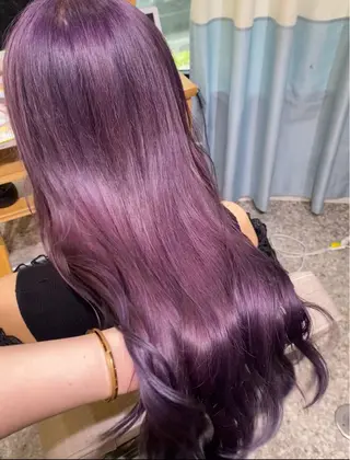 ロング TIGRE tenjin所属・岩崎 レイのヘアスタイル