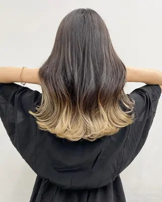 セミロング 公式 Ease by amble luxeのヘアスタイル