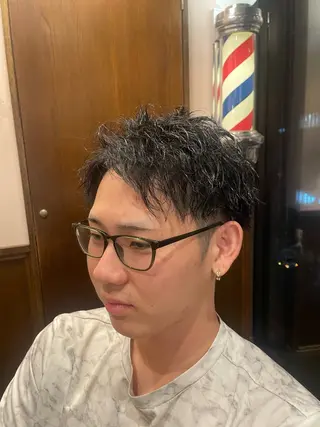カラー パーマ 大崎 俊輔のヘアスタイル