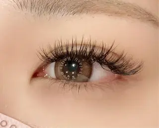 マツエク・マツパ Rairia nail&eyelash所属・Rairia CHIKAのマツエク・マツパデザイン