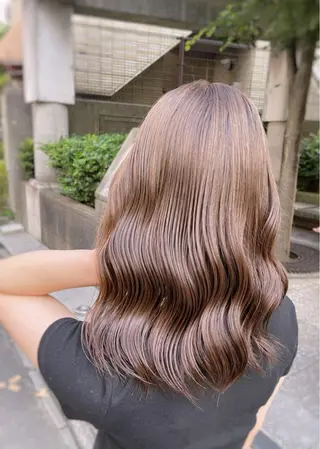 ミディアム カラー ミヤザキ タクトのヘアスタイル
