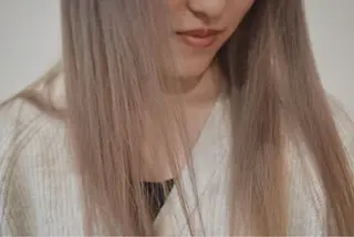 カラー ハイトーンカラー RYUのヘアスタイル