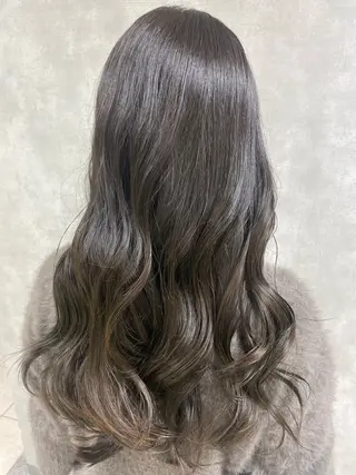 ロング 大久保 佳奈のヘアスタイル