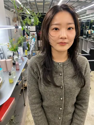 ミディアム カラー 似合わせカット レイヤーボブウルフのヘアスタイル