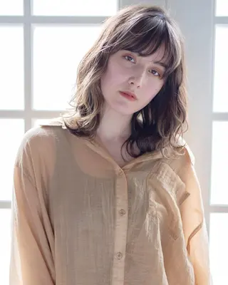 セミロング カラー 榎園 由美のヘアスタイル