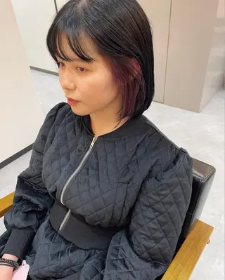 ショート カラー CARICIA 白木 由里加のヘアスタイル