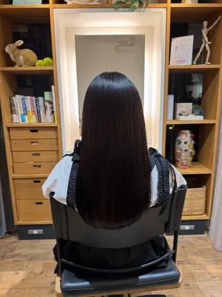 セミロング afloatkobe所属・美髪/髪質改善 川口凌弥のヘアスタイル