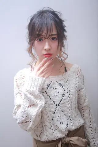 ロング カラー ヘアアレンジ 伊藤 裕貴のヘアスタイル