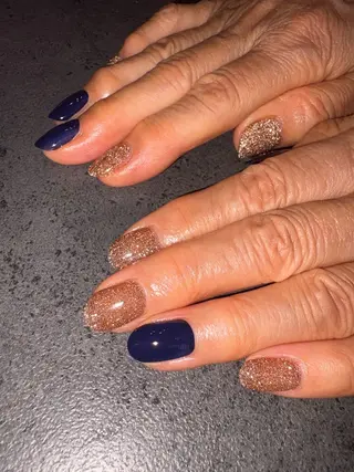 ネイル sharesalon Mariris所属・KARIN ¦堺筋本町ⓃⒶⒾⓁのネイルデザイン