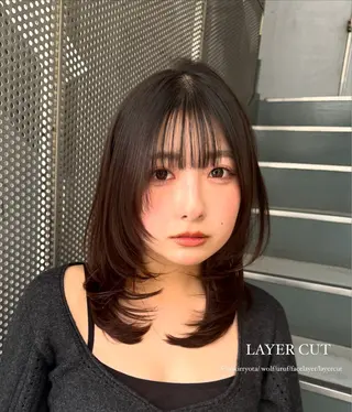 ミディアム カラー SALOWIN新宿三丁目【サロウィン】所属・レイヤー🔶髪質改善 🔶透明感カラー青木のヘアスタイル